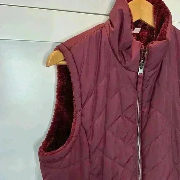 Women’s Large Burgundy Vest Zip Up - Picture 5 of 7